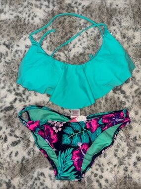 Xhilaration Bikini Bottoms w/Pink & Navy Floral & Turquoise Ruffled Top NWT❗️